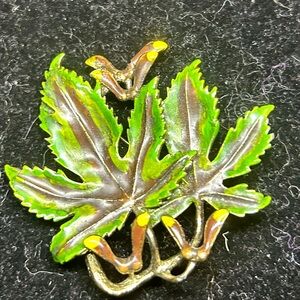 Vibrant Green and Brown maple Leaf vintage Brooch
